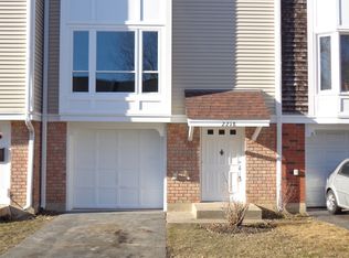 2218 Clifton Pl, Hoffman Estates, IL 60169