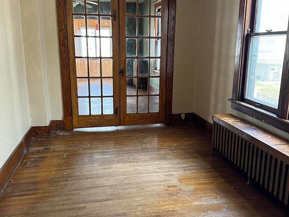 3rd image of 10 N Jared St