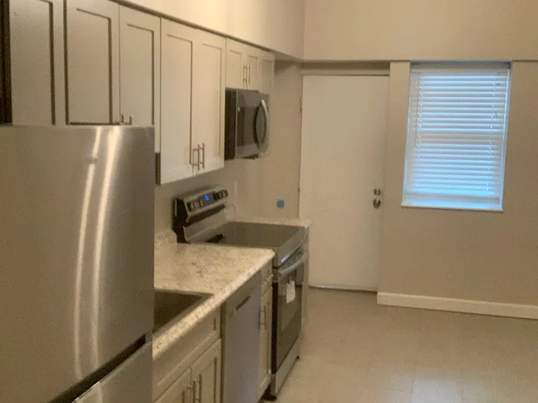 5517 Pershing Ave #11 — Photo 2