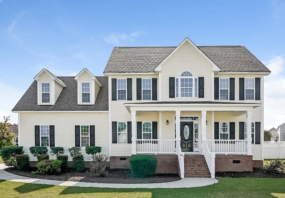 476 Winding Oak Way