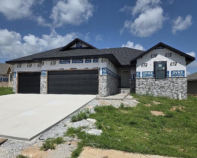 1st image of 953 S Pindall Lane