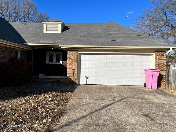 4th image of 940 White Pine Dr