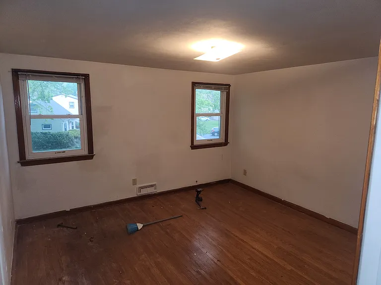 1135 Whitney Rd E #1 — Photo 5