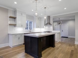 19 South St, Summit, NJ 07901