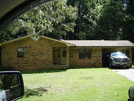 1st image of 219 Dogwood St