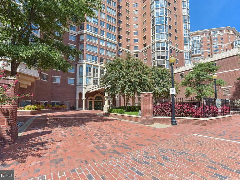 2151 Jamieson Ave #1911 — Photo 4
