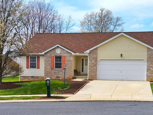 4 Straw Ct, Littlestown, PA 17340