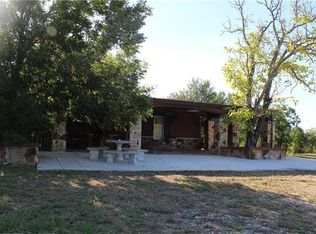 1756 Fm 1704, Elgin, TX 78621