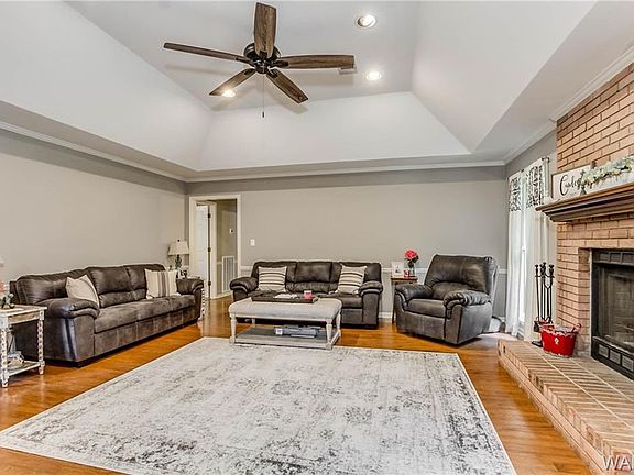 4th image of 4908 Leeward Ave