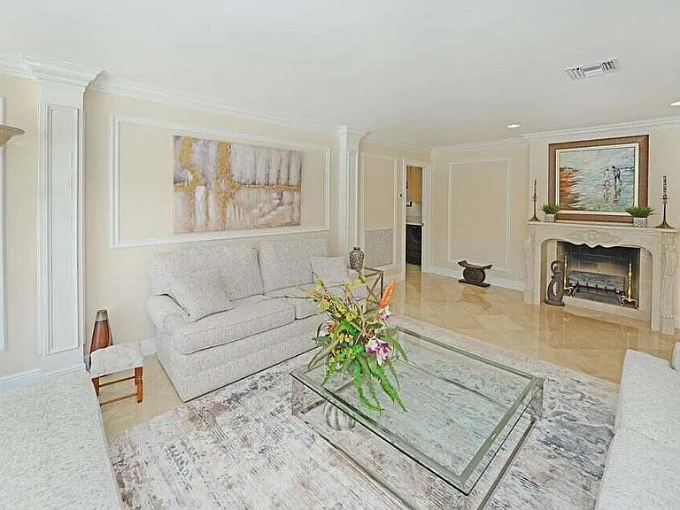885 NE Mulberry Dr — Photo 10