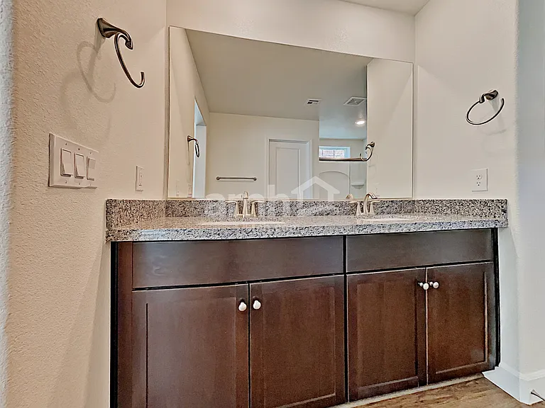 8116 Inhibition Ct — Photo 13