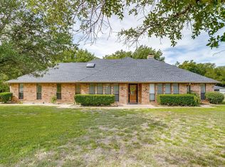 2851 Oak Tree Ln, Midlothian, TX 76065