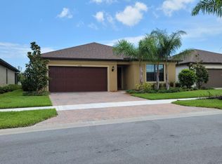 5296 Jasper Sq, Vero Beach, FL 32967