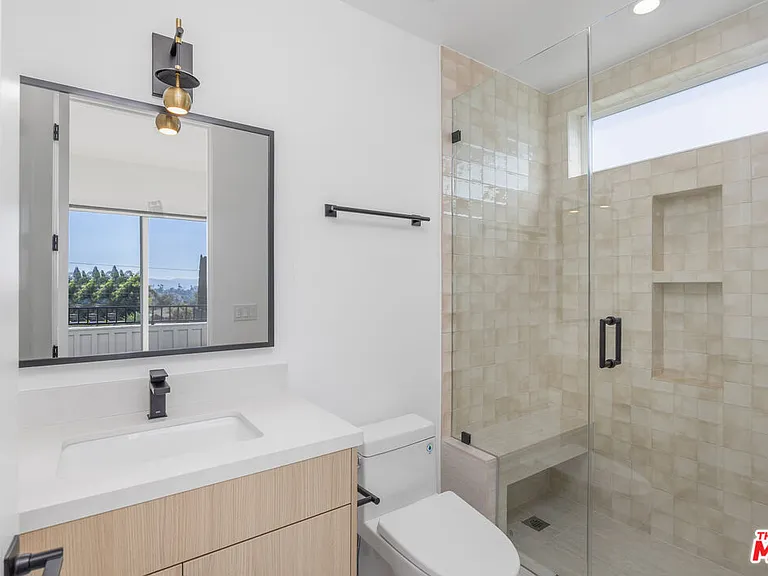 1334 Mohawk St — Photo 12