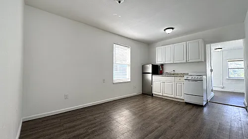 419-421 N Wild Olive Ave #6 Photo 1