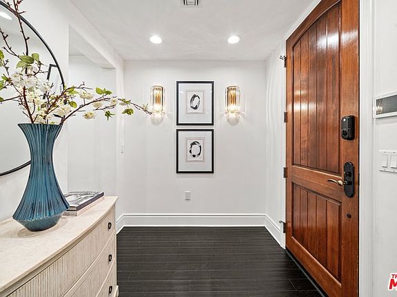 2nd image of 1544 Camden Ave APT 101