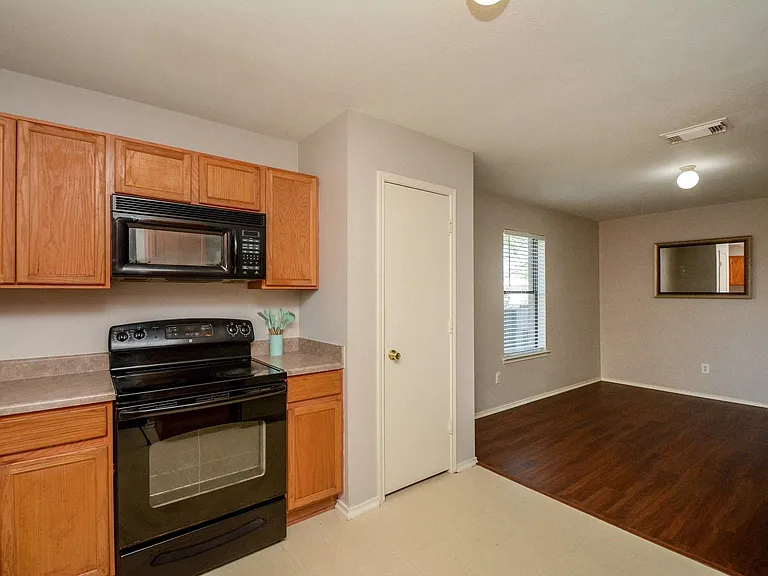 6835 Lower Arrow Dr — Photo 12