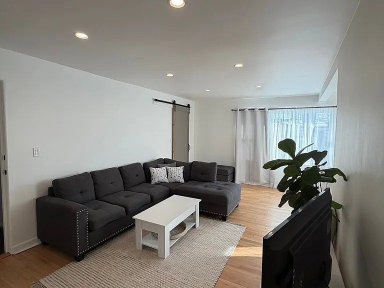 3626 192nd St #2 — Photo 3