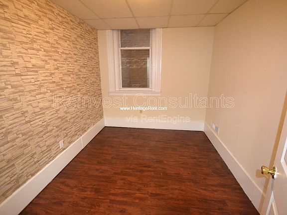 4th image of 1042 Marshall Ave APT 1