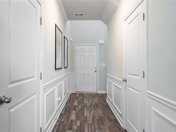 4th image of 7210 Sanctuary St
