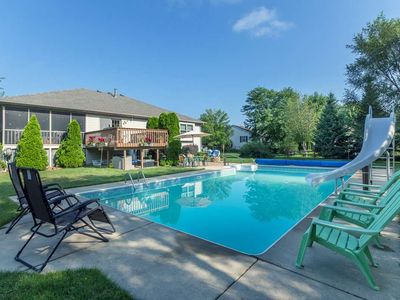 725 Paradise Dr, Stoughton, WI, 53589