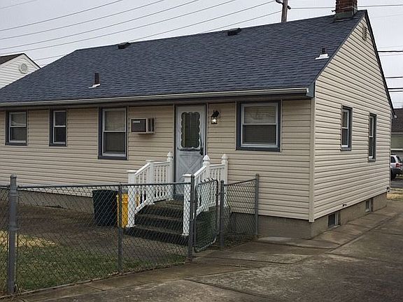3rd image of 75 Gardner Ave
