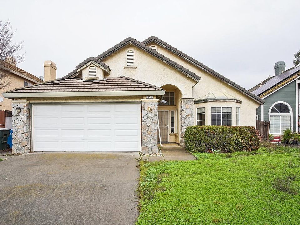 1st image of 136 Oak Brook Court