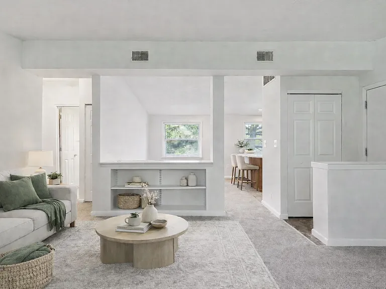 Mt Washington Apartments — Photo 1