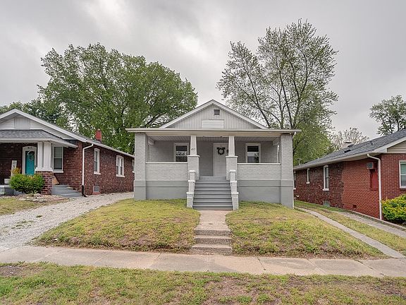 2nd image of 455 Whitelaw Ave