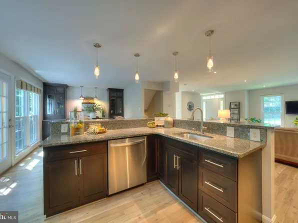 11804 Great Owl Cir, Reston, VA 20194