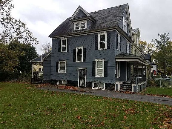 3rd image of 223 W Ostrander Ave