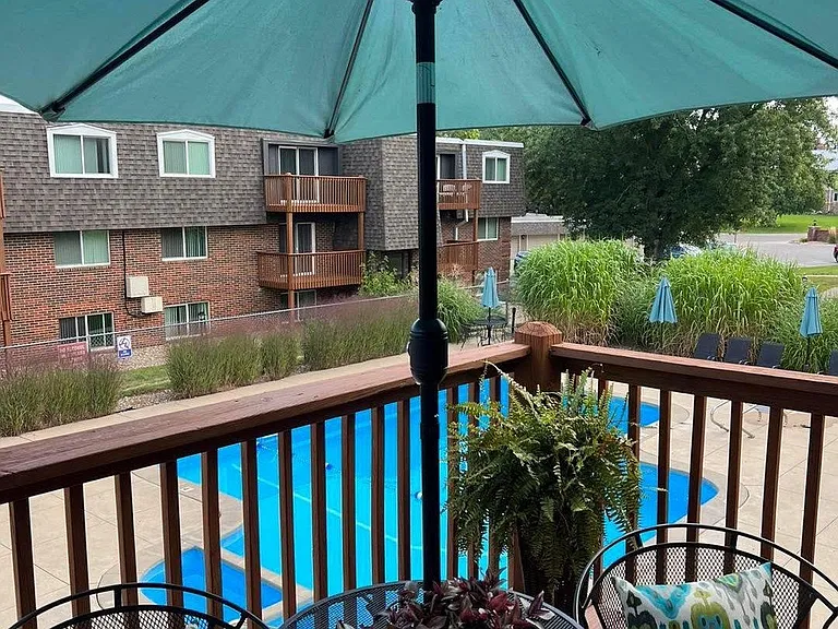 Lantern Square Apartments Spacious 1, 2 & 3 Bedrooms — Photo 23