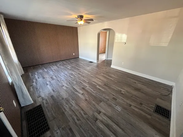 25 E Winter St, Westerville, OH 43081