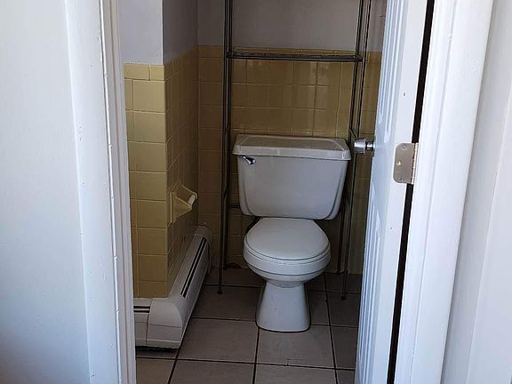 4th image of 648 Norman St APT 2