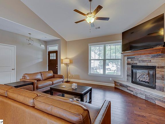 4th image of 319 Hampton Farms Trl