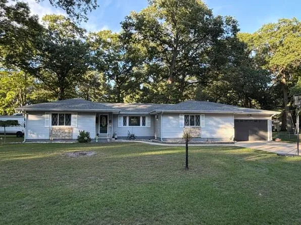 6084 Curtwood Rd, Ludington, MI 49431