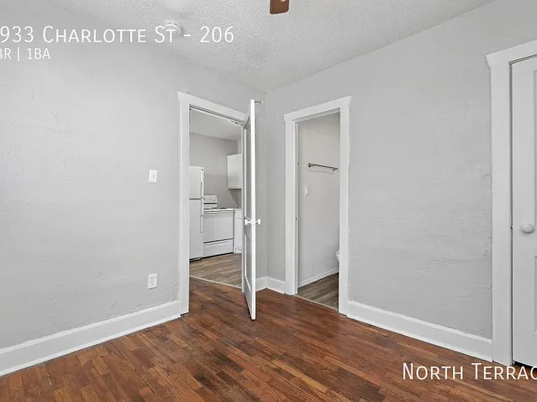 3933 Charlotte St #206 — Photo 10