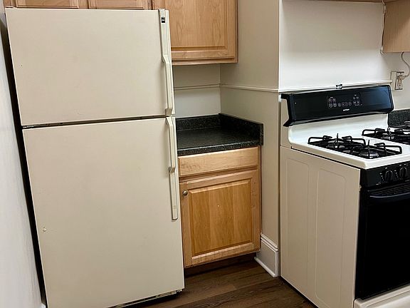 3rd image of 100 Mill St APT 2