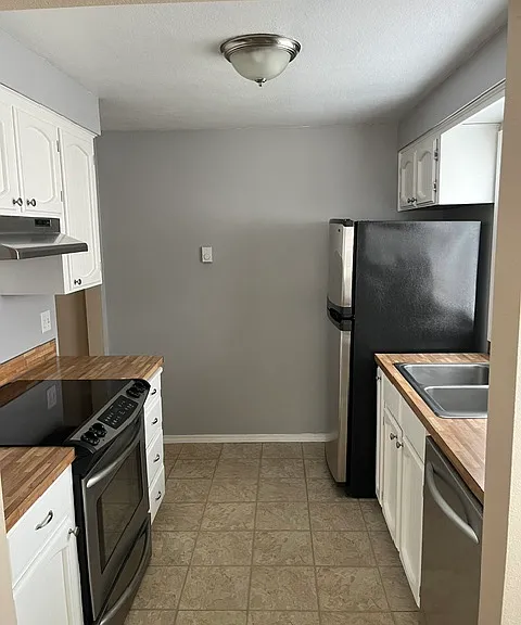 650 NW 4th Ave — Photo 3