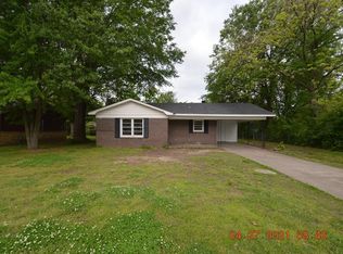 1113 Lourdes St, Greenville, MS 38703