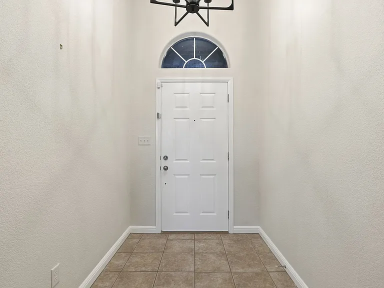 1404 Chaucer Dr — Photo 17