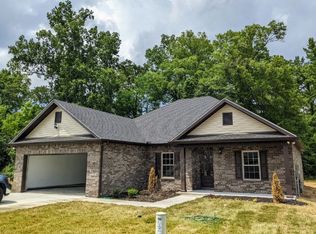 159 Blue Sky Ct, Tullahoma, TN 37388
