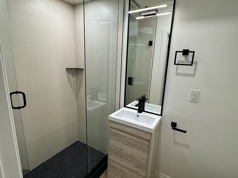 55 Innes Ave #3 — Photo 6
