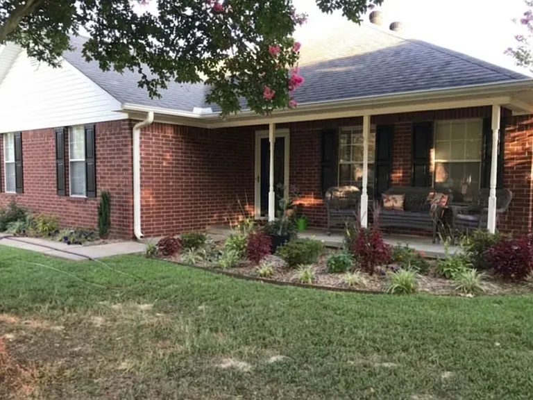 Archer Ln — Photo 2
