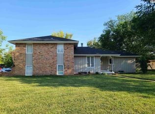 647 Rockview Rd, Salina, KS 67401
