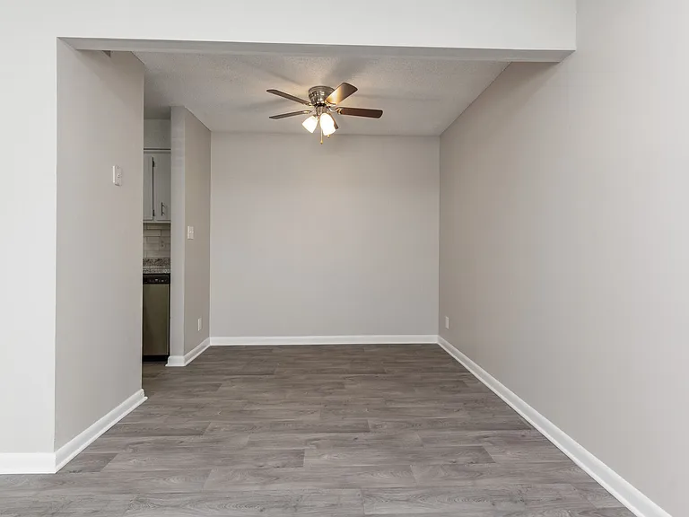 Northwoods Apartments — Photo 14