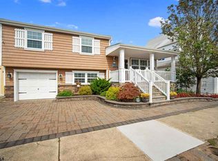 109 N Belmont Ave, Margate, NJ 08402
