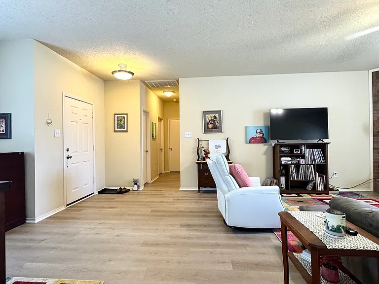 5512 Vineyard Ln — Photo 3