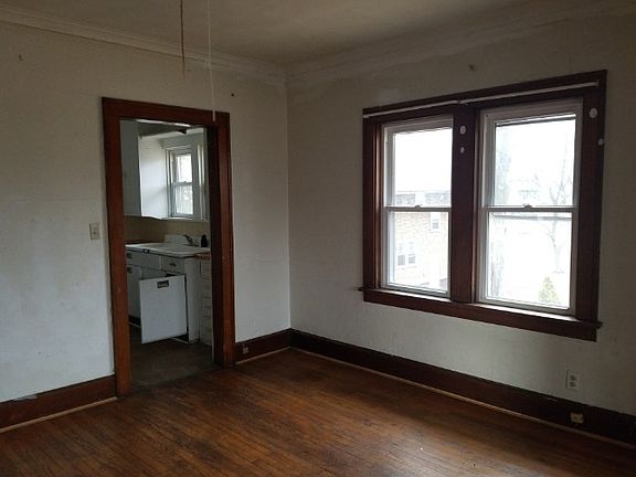 4th image of 1711 10th St #2
