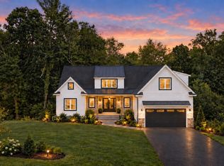 11 Charles St, North Reading, MA 01864